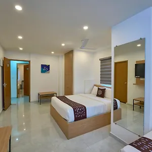 Hotel Sapphire Club Hub